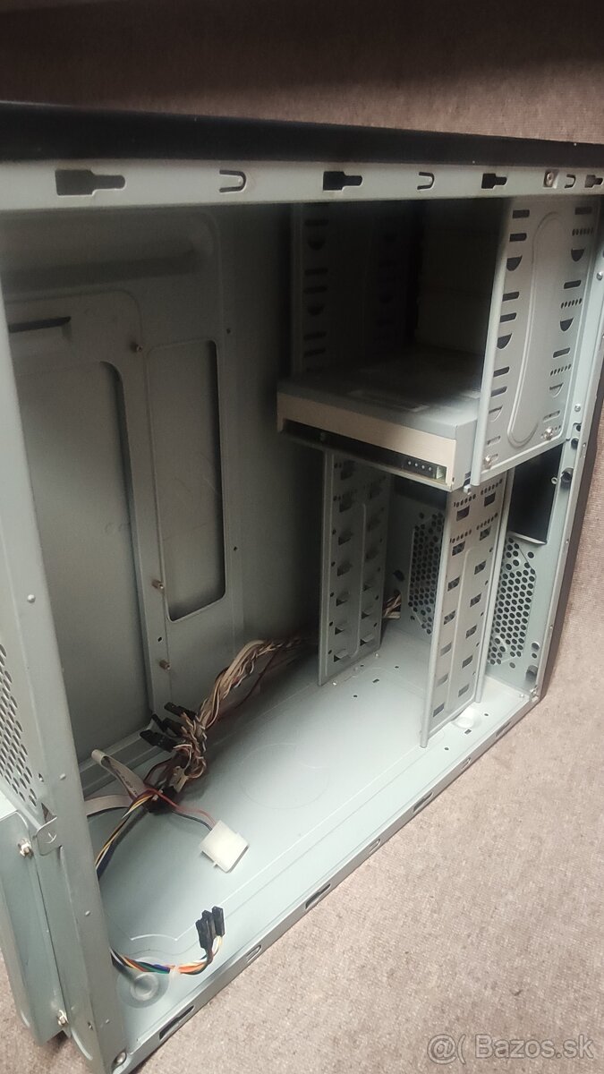 PC skrinka Merkury s DVD mechanikou - 7