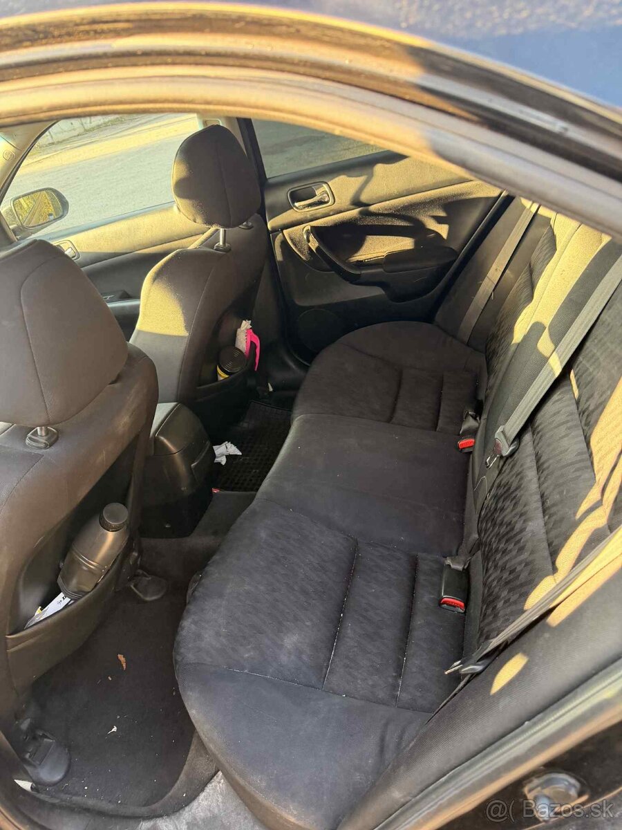 Predám Honda Accord 2.4 i-VTEC (140kW) - 2003 - 7