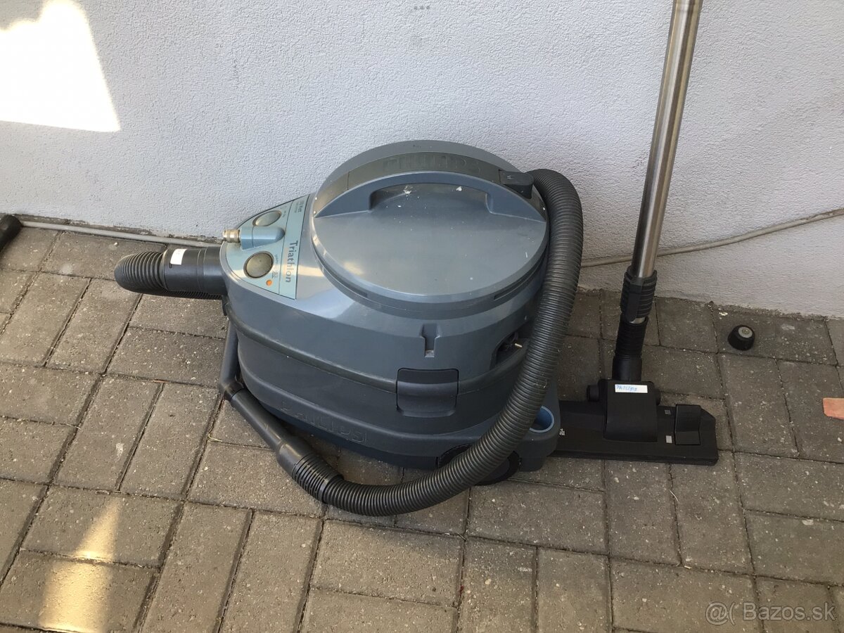 Vysavač PHILIPS - 7