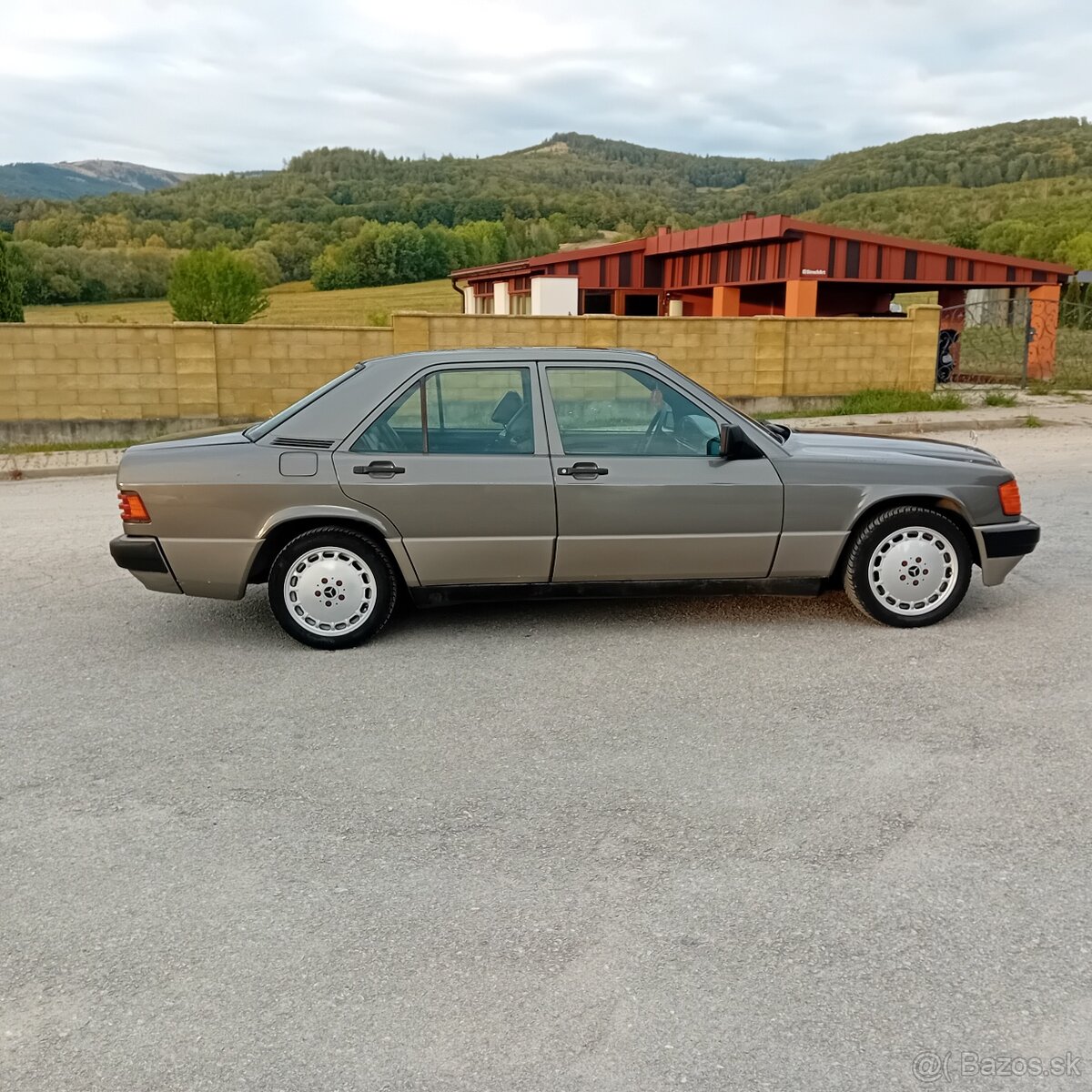 Mercedes-Benz w201 190d - 7