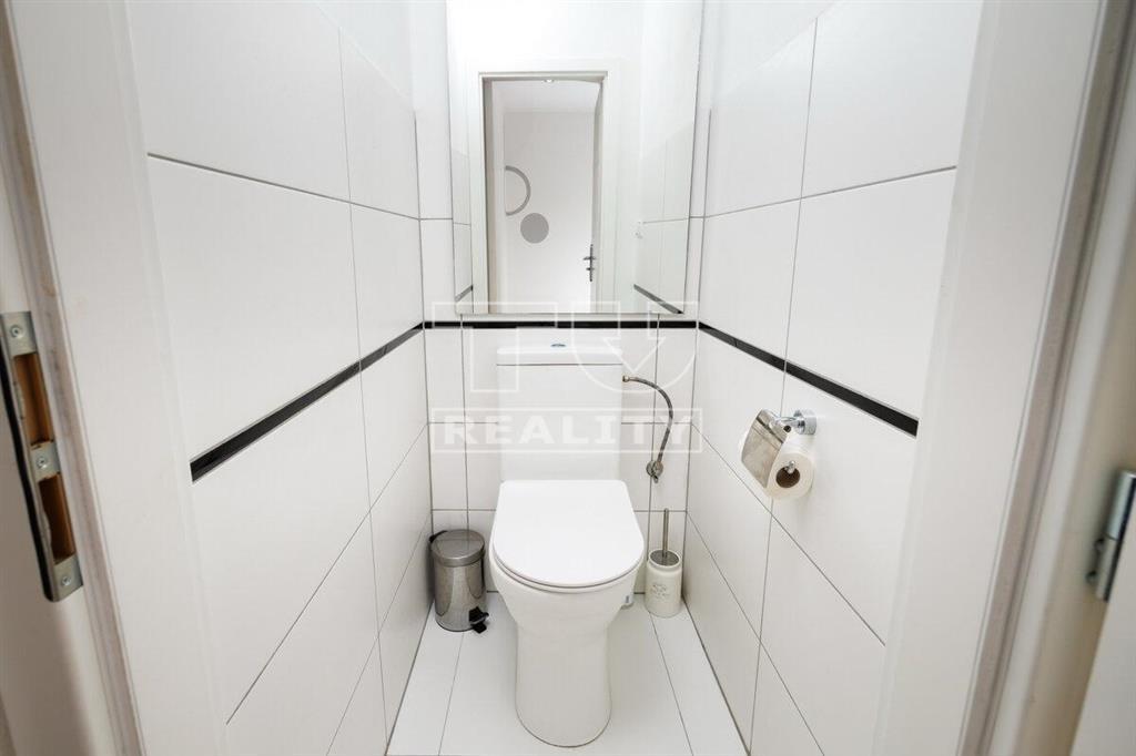 Na predaj kompletne zrekonštruovaný 3-izbový byt – Ľadoveň - 7