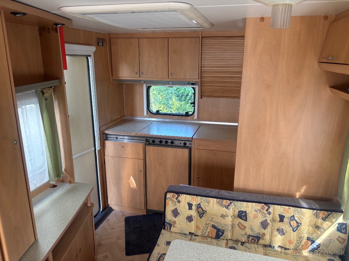 Predám karavan Burstner 460 -bojler-sprcha-predstan r.v.2001 - 7