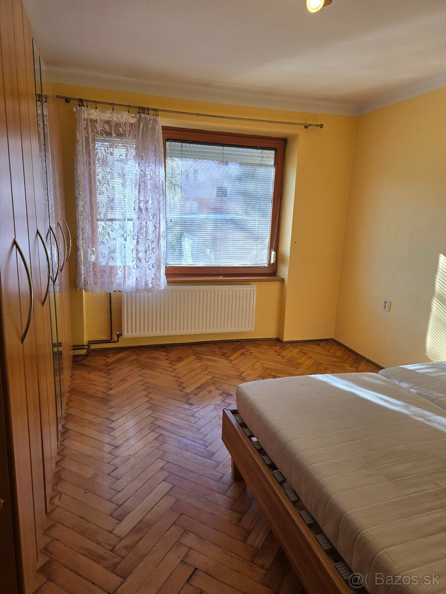 Prenajmem 2 izbový byt v KN - 7