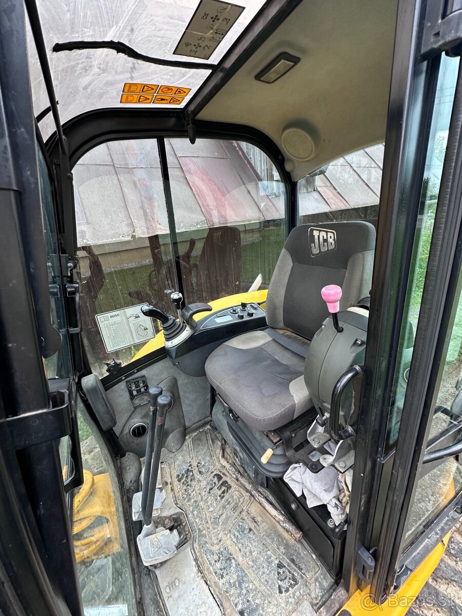 Jcb - 7