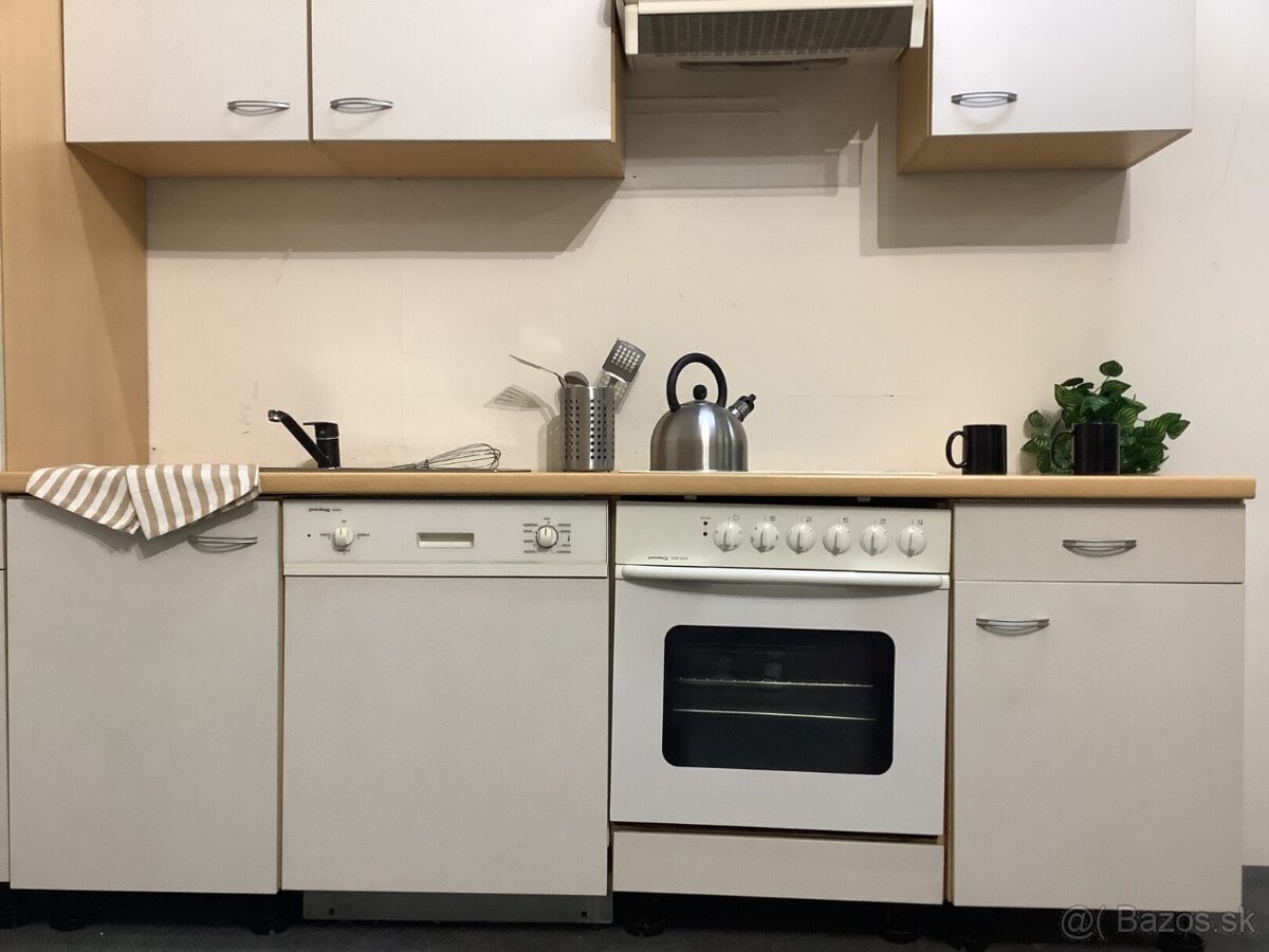 Rovná kuchynská lina ZOE - 7