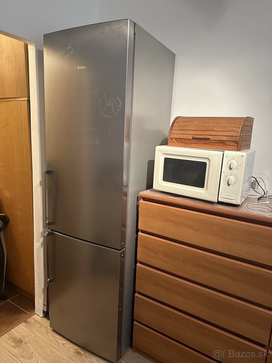 Chladnička s mrazničkou BOSCH kgv39ul30 - 7