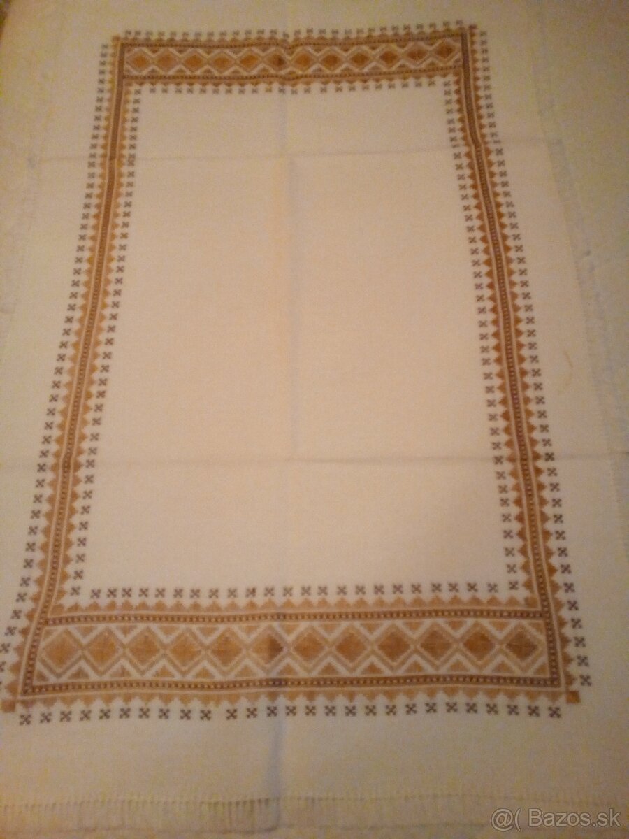 Ručne vyšívané obrusy 2 - 7