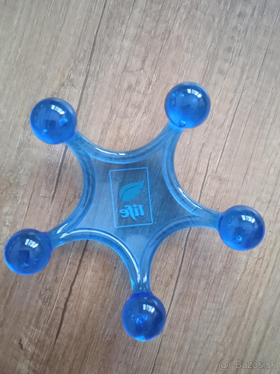 Nástenné hodiny, masážny vankúš a guličky - 7