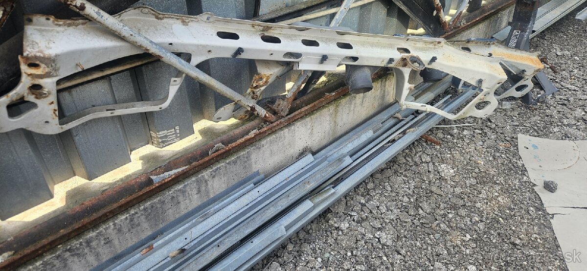 Čelá, okuláre, masky, kapoty pre dodávky - 7