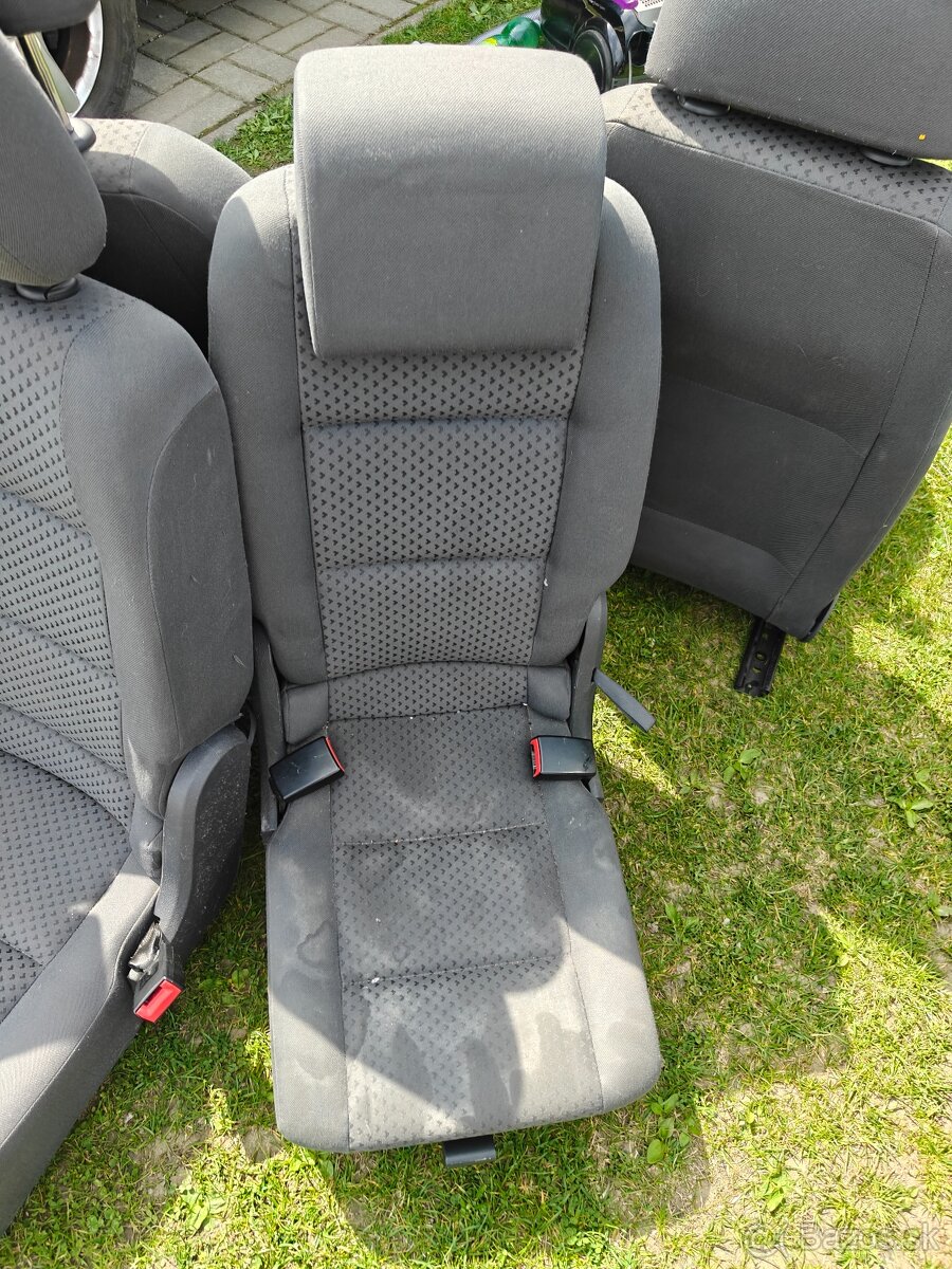 Sedačky VW Touran - 7