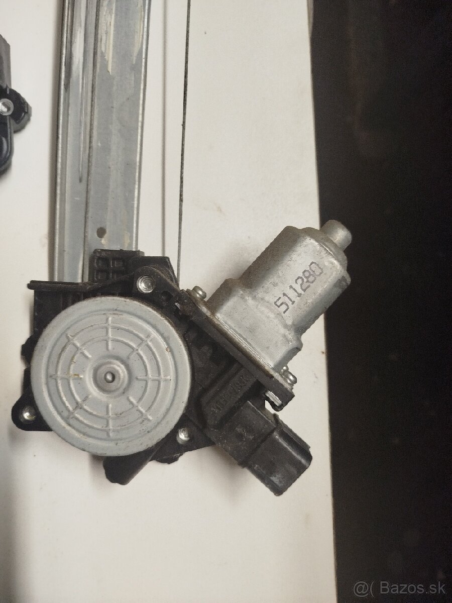 Honda Civic 8G - náhradné diely - 7