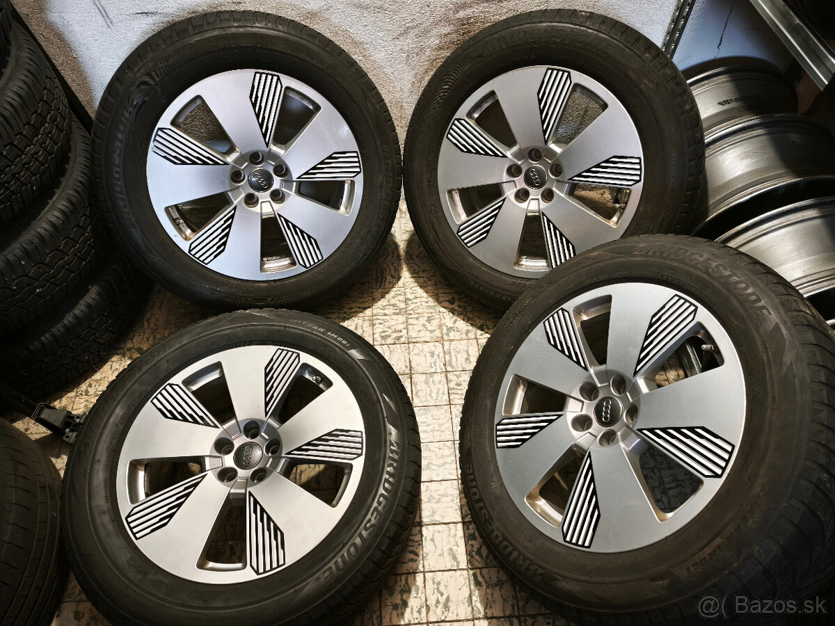 Audi Q8 e-tron - originál 19" alu disky - 7