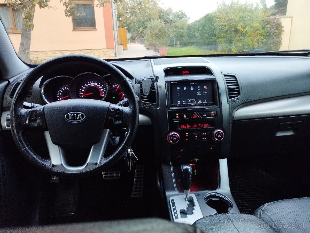 KIA Sorento - 7