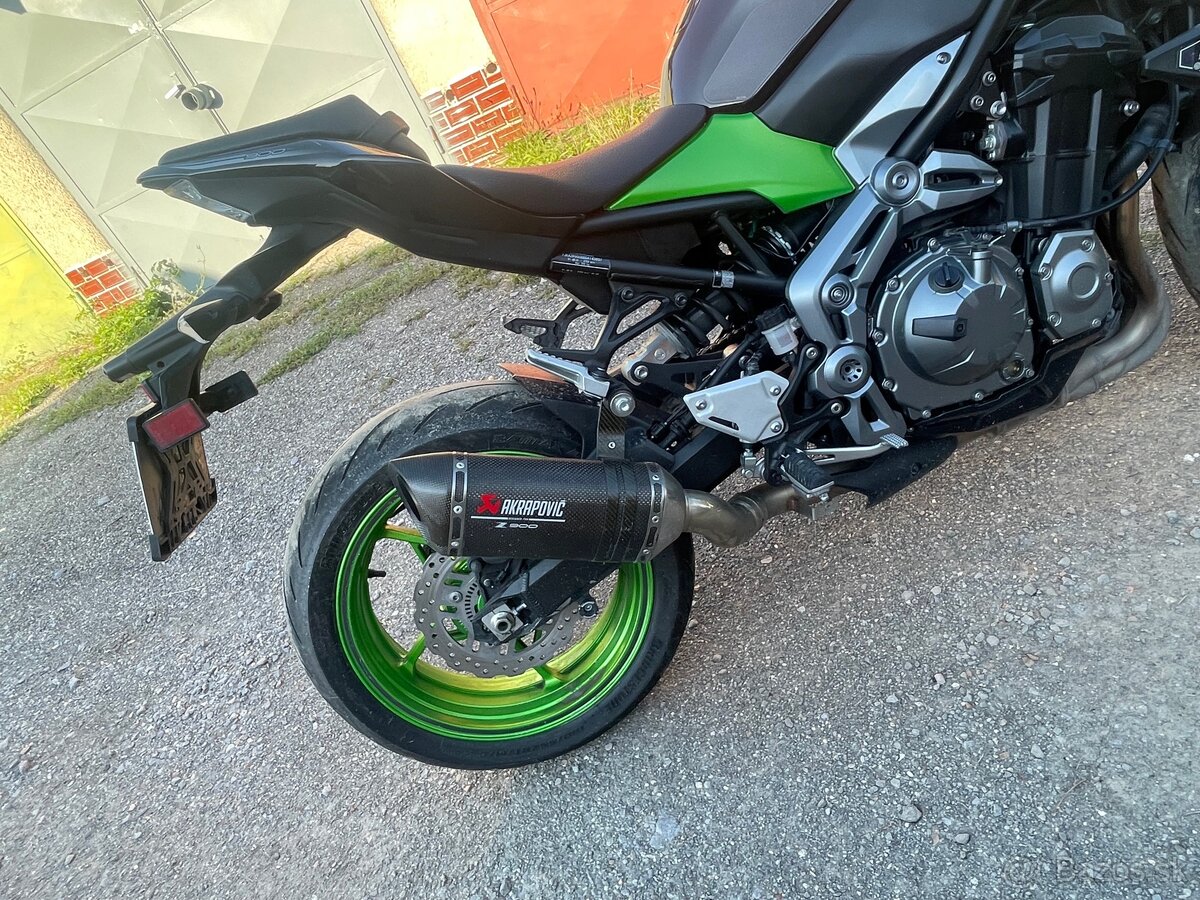 Kawasaki Z900 - 7