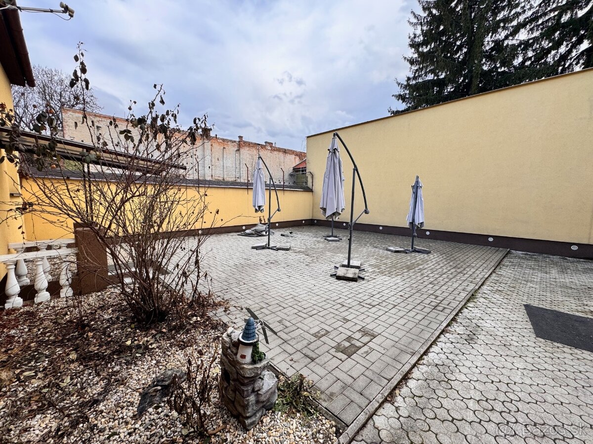 Podnikateľský objekt na prenájom v Lučenci - 7