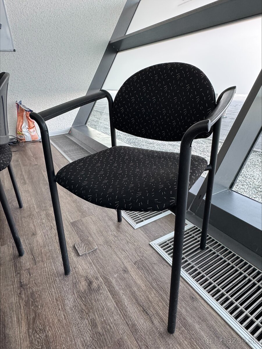 Kancelársky nábytok - 7