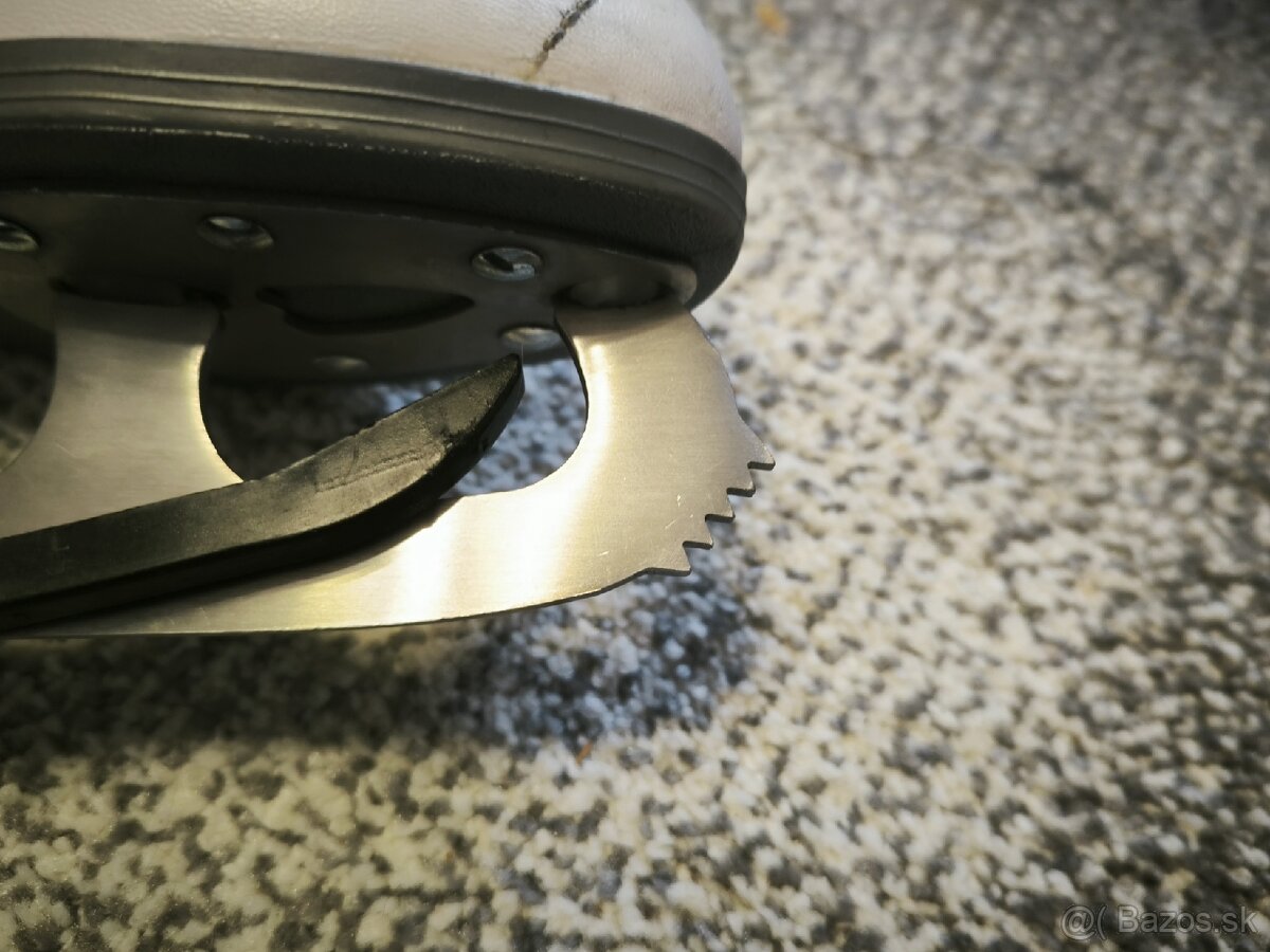 Predám detské krasokorčuliarske korčule veľ 34. - 7