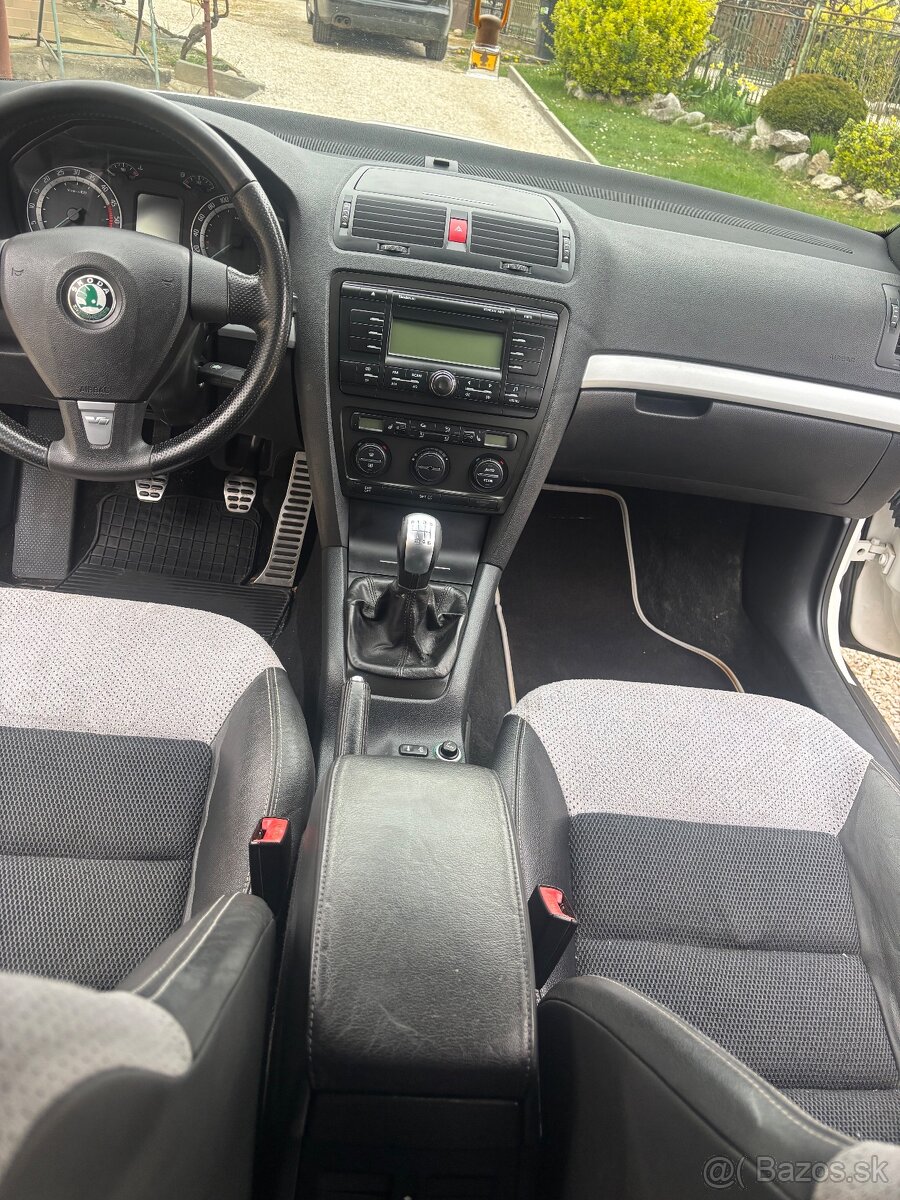 Škoda octavia 2 RS - 7