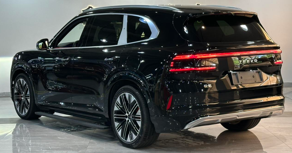 Zeekr 8X 70kWh Ultra+ 900 hp - 7