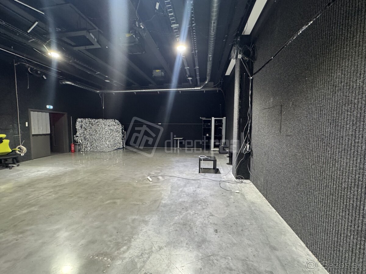 Nahrávacie štúdio, rádio, televízia, podcasty, influ… - 7