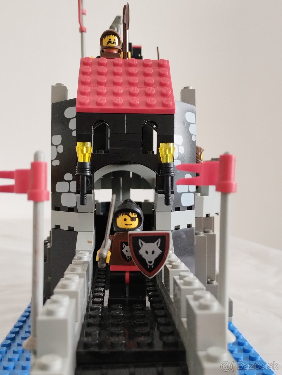 LEGO Castle 6075 Wolfpack Tower - 7