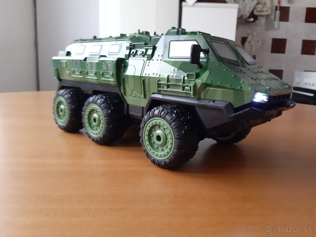 Nové RC auto Military Armádní Transportér 6x6 2ks Baterii - 7