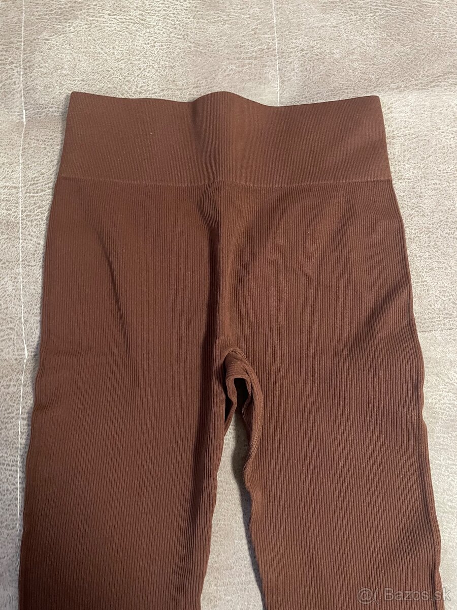 Hnede rebrovane leginy S - 7