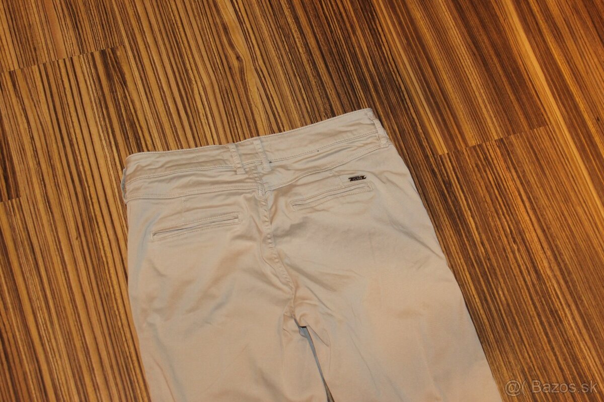 Dámske nohavice Guess v. 29 - 7