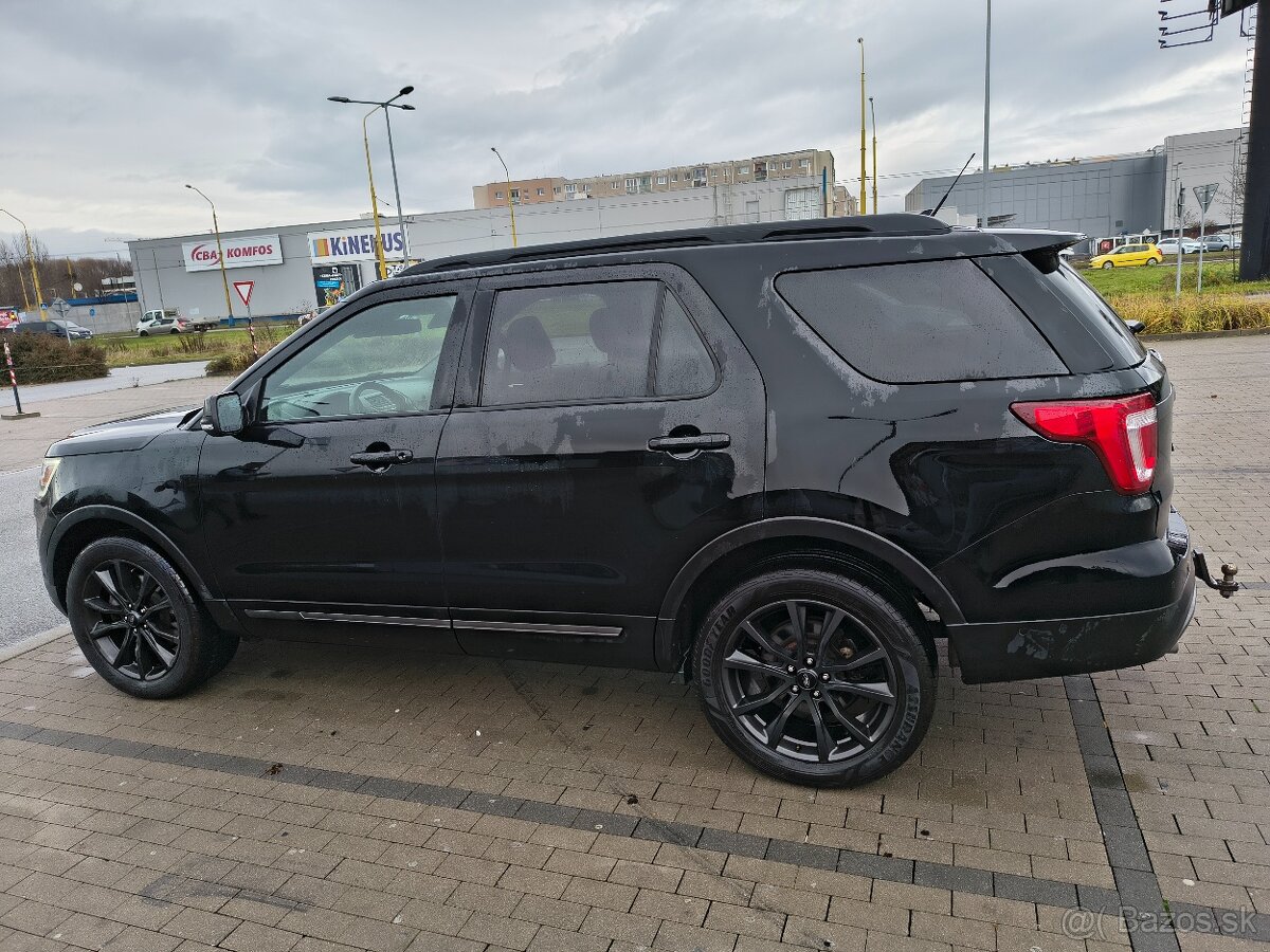 Ford Explorer - 7