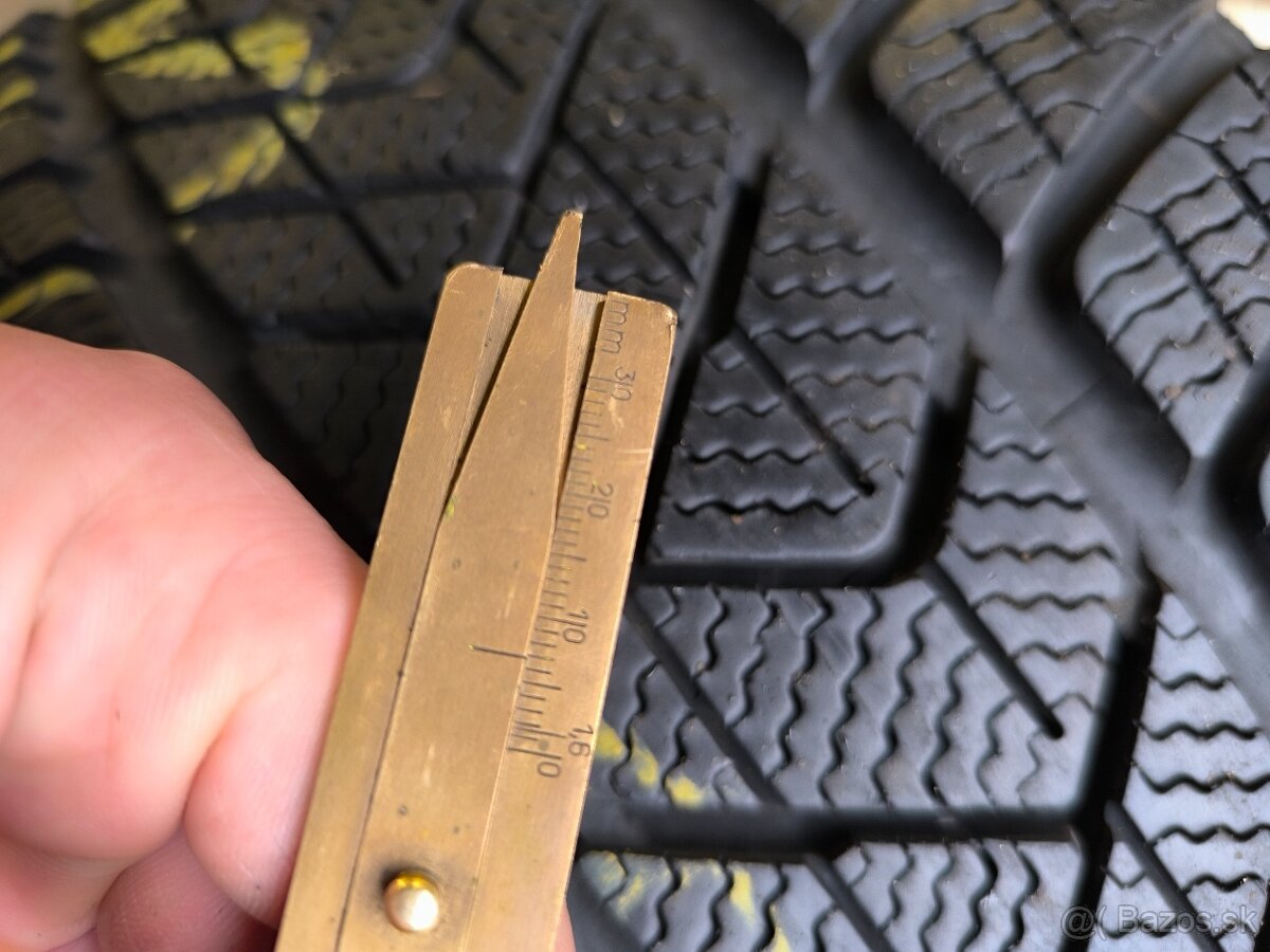 Pirelli Sottozero 3 Winter 255/40R18 95H RF - 7