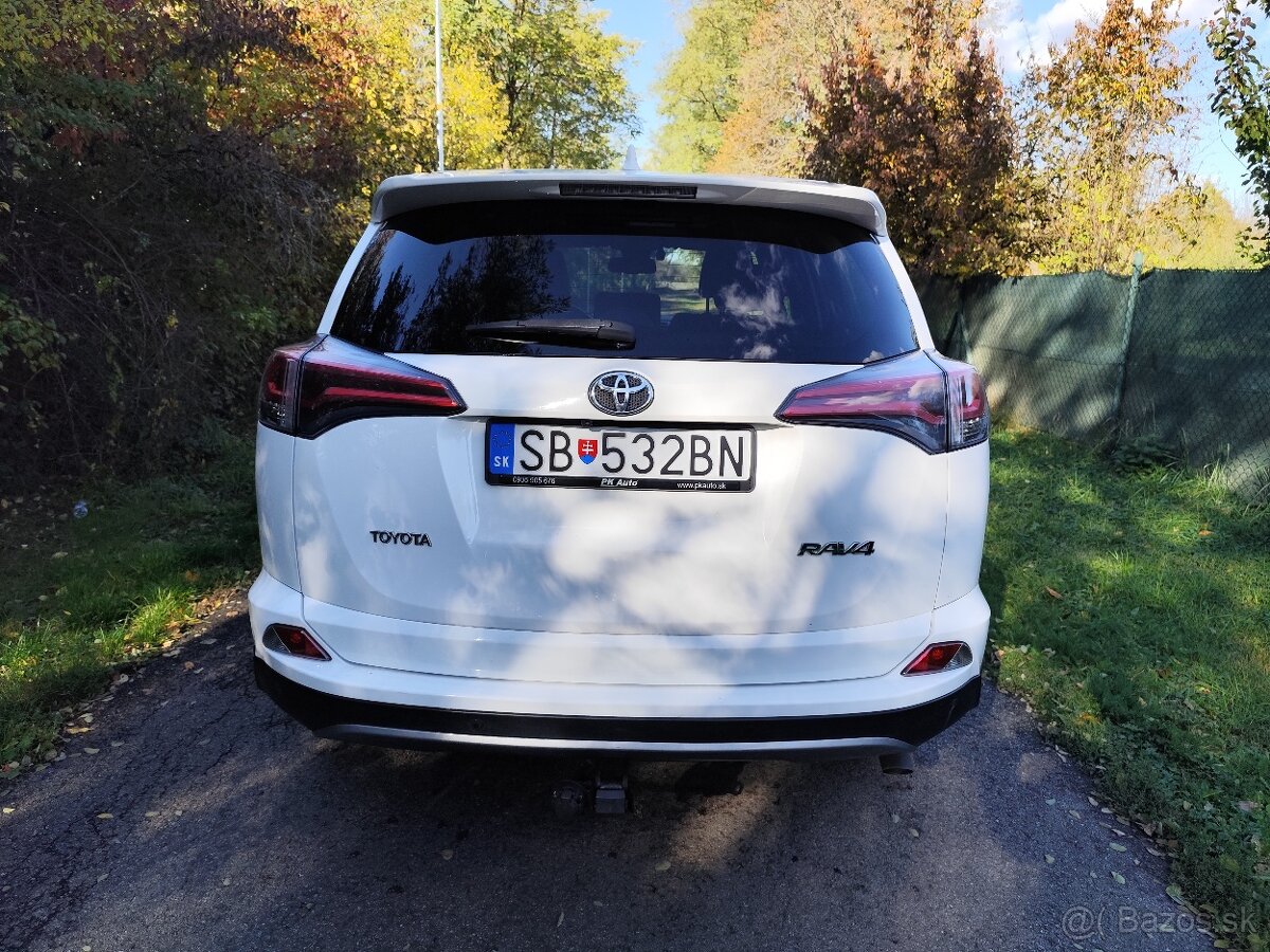 Toyota RAV4 2.0 diesel, 105kw, ročník 2017 - 7