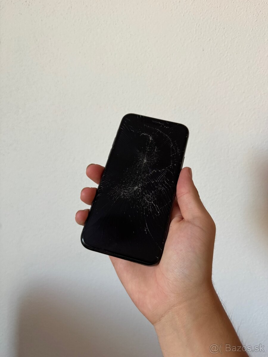 iPhone 11 Pro diely - 7