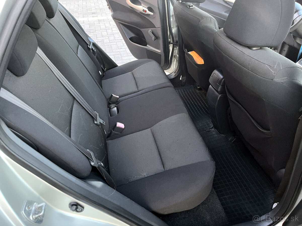 Toyota Auris 1.4 VVTi - 7
