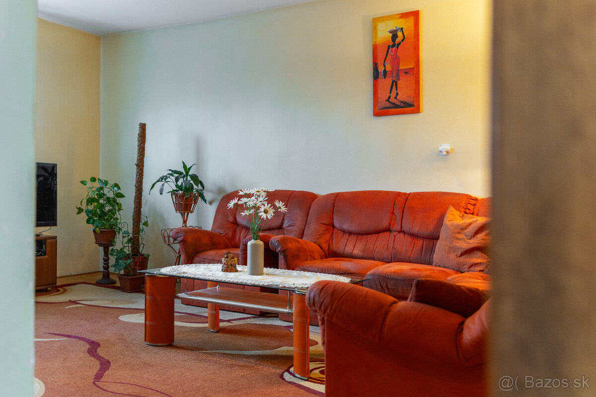 Nová znížená cena Na predaj 5-izbový rodinný dom s veľkou z - 7