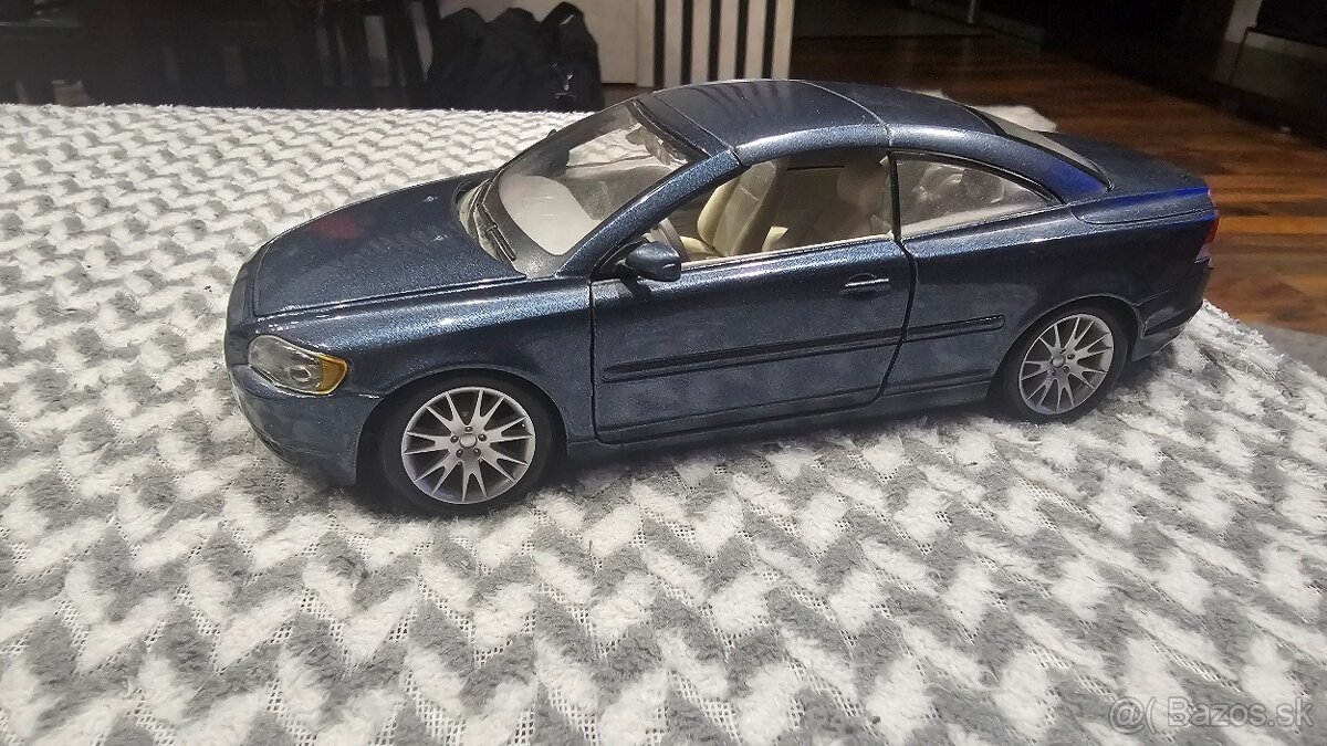 Model 1:18 Jaguar XJ220 - 7