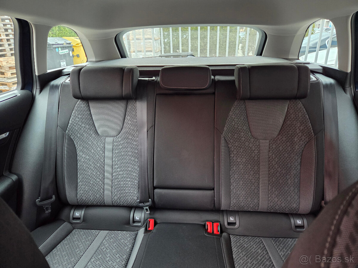 Skoda Octavia IV eTec - 7