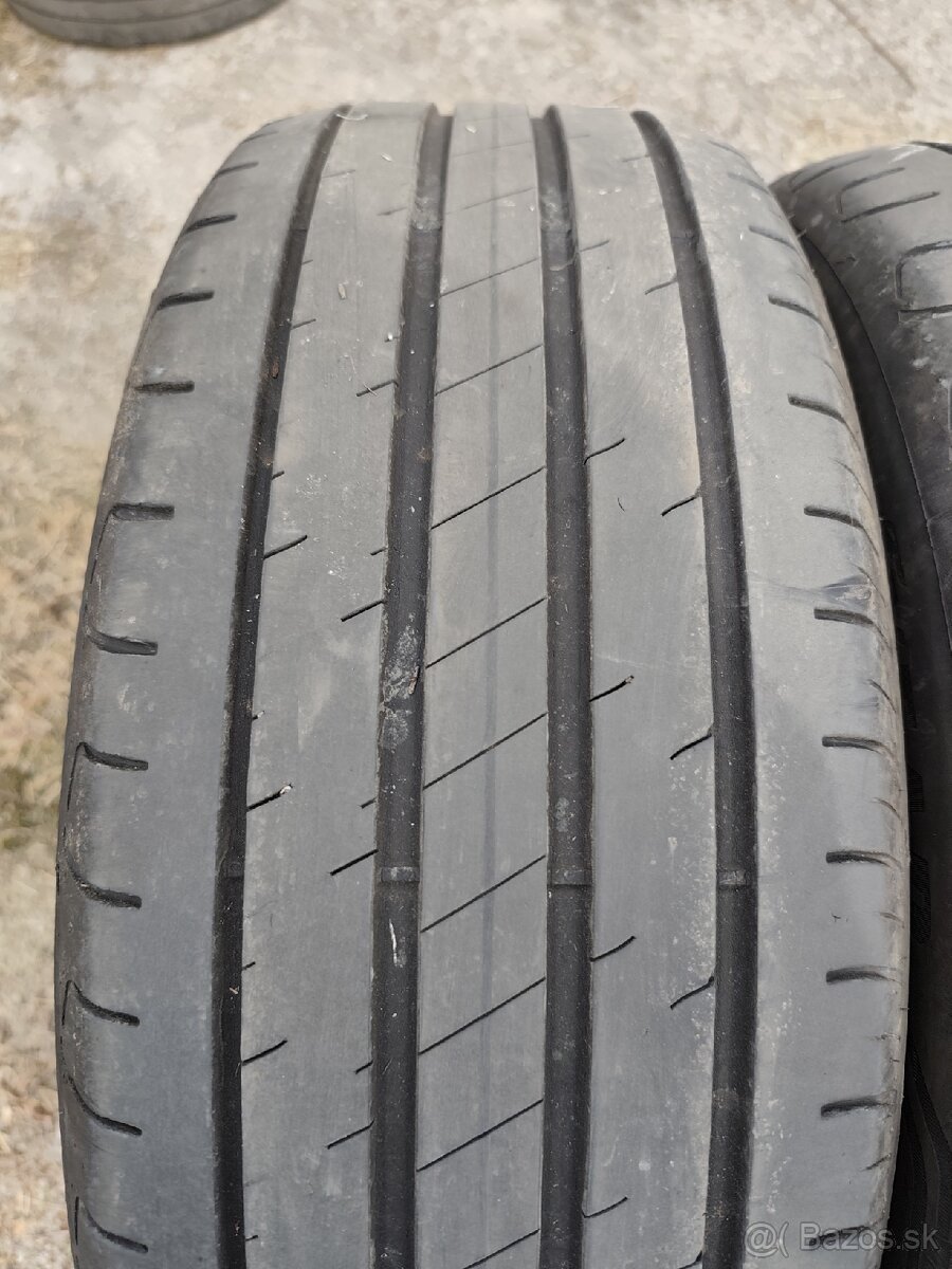 225/55R19 99V Goodyear letná - 7