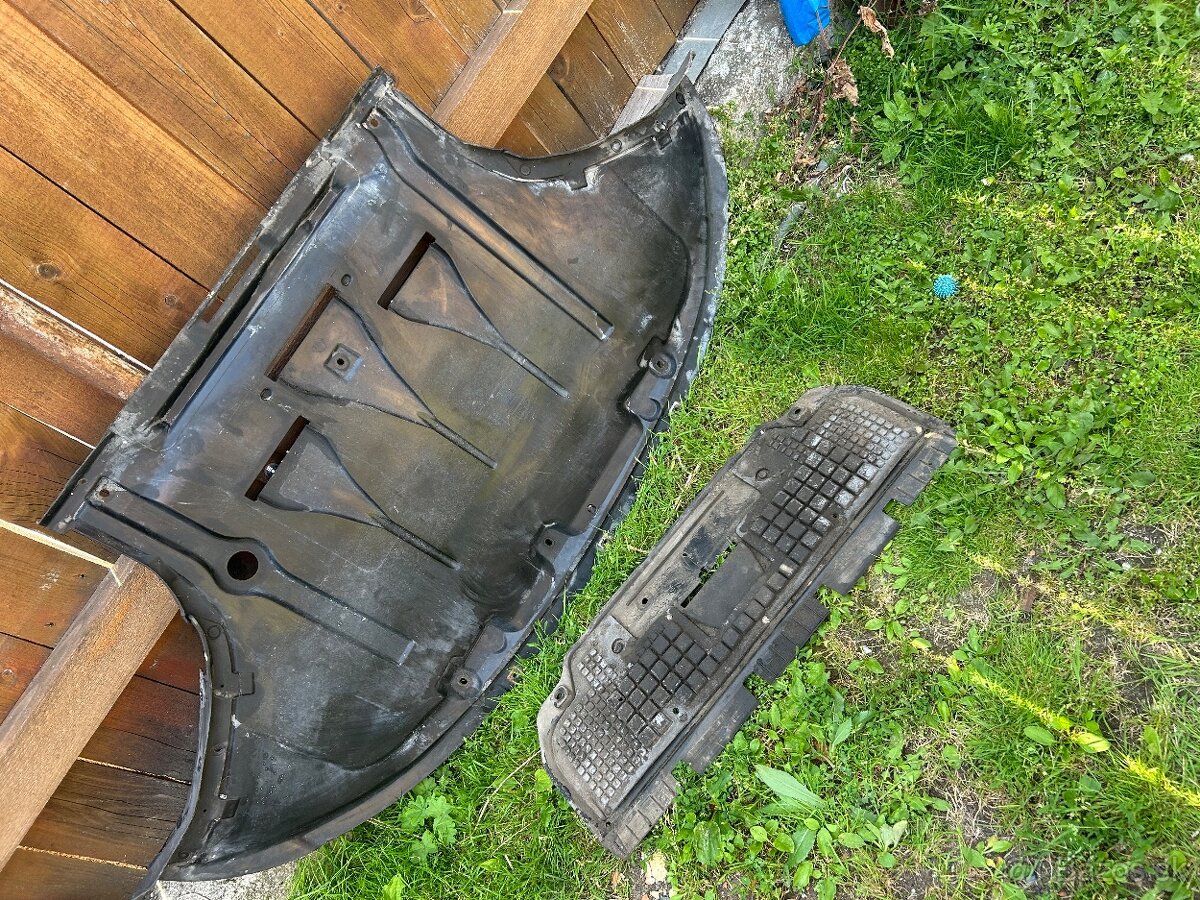 Spodný plast motora A6 c6 - 7