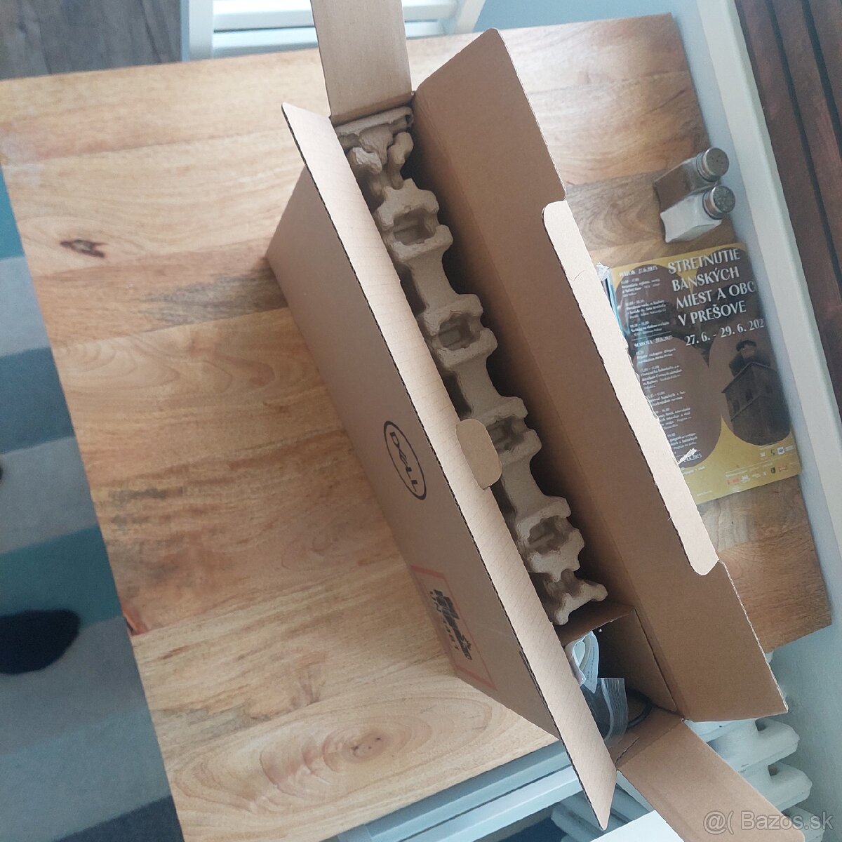 Predám nepouživaný notebook Dell 15 vostro 3515 - 7