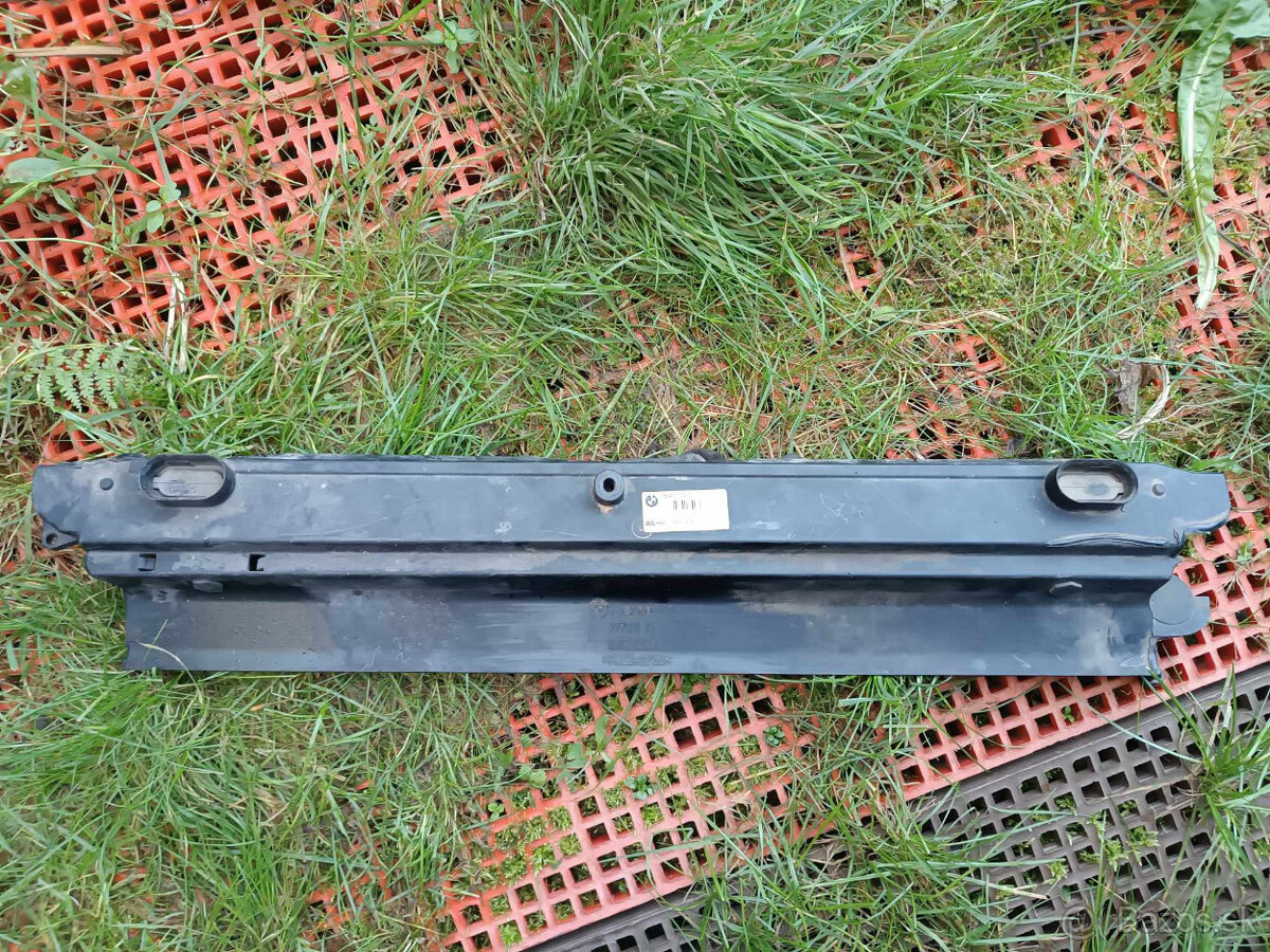 BMW E60 E61 diely motorovej časti auta - 7