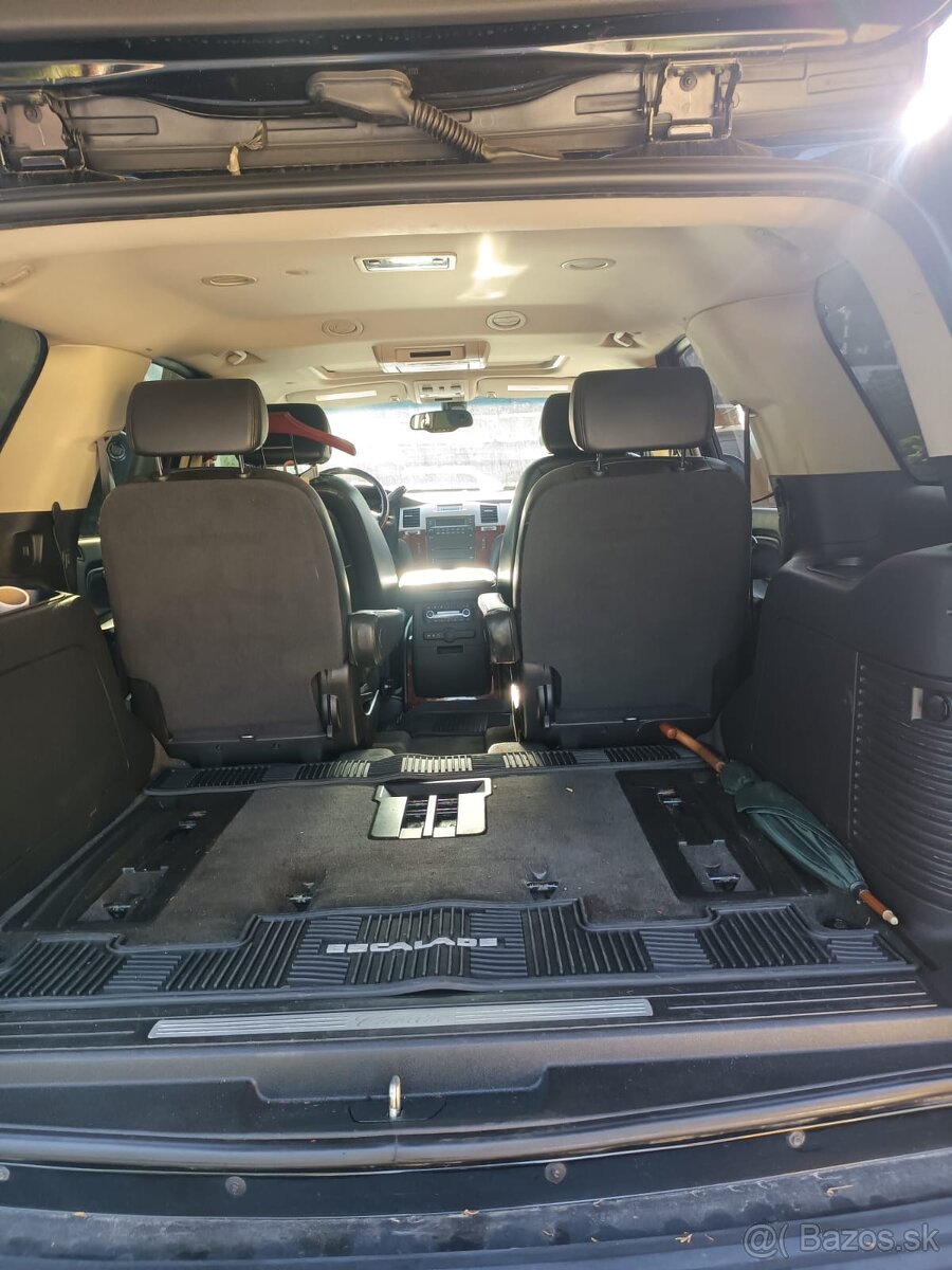 CADILLAC ESCALADE - 7