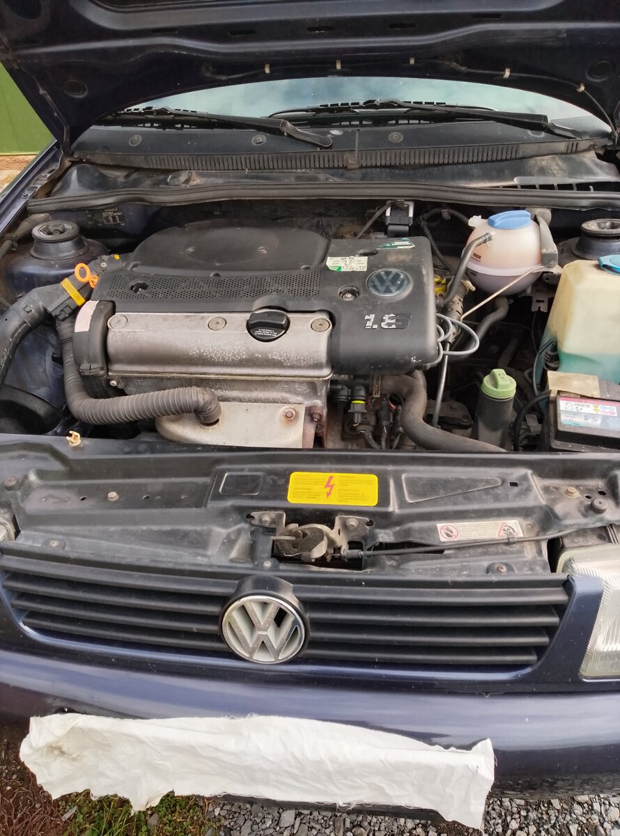 Polo klasik 16 benzín 55kw dobrom stave - 7