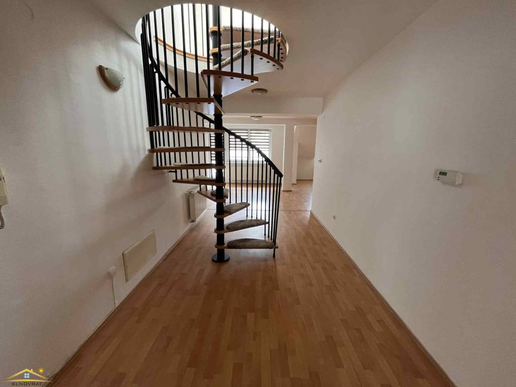 Luxusný 4-izbový mezonet priamo v centre Čadce - 7