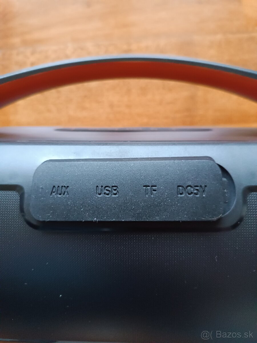 Bezdrôtový prenosný bluetooth reproduktor - 7