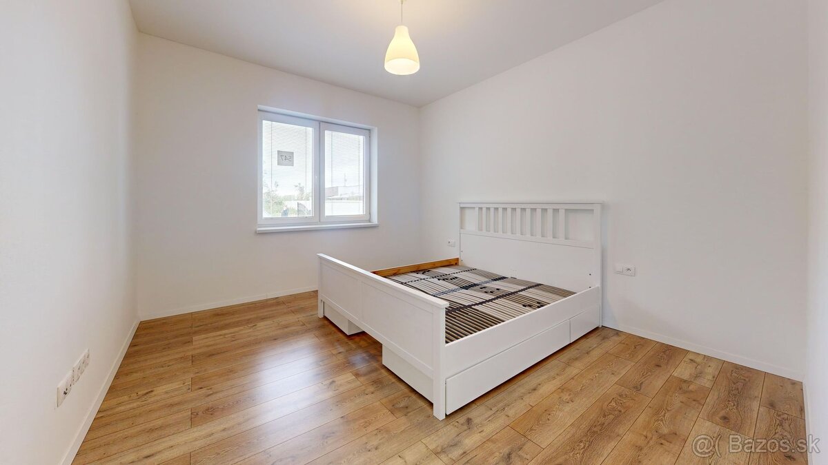NA PREDAJ Moderný 4-izbový rodinný dom v tichej lokalite - 7