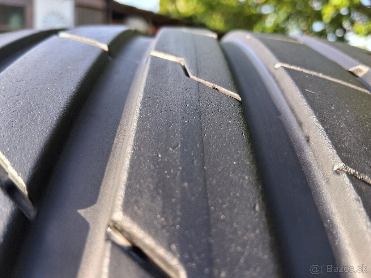235/40 r19 letne pneumatiky - 7