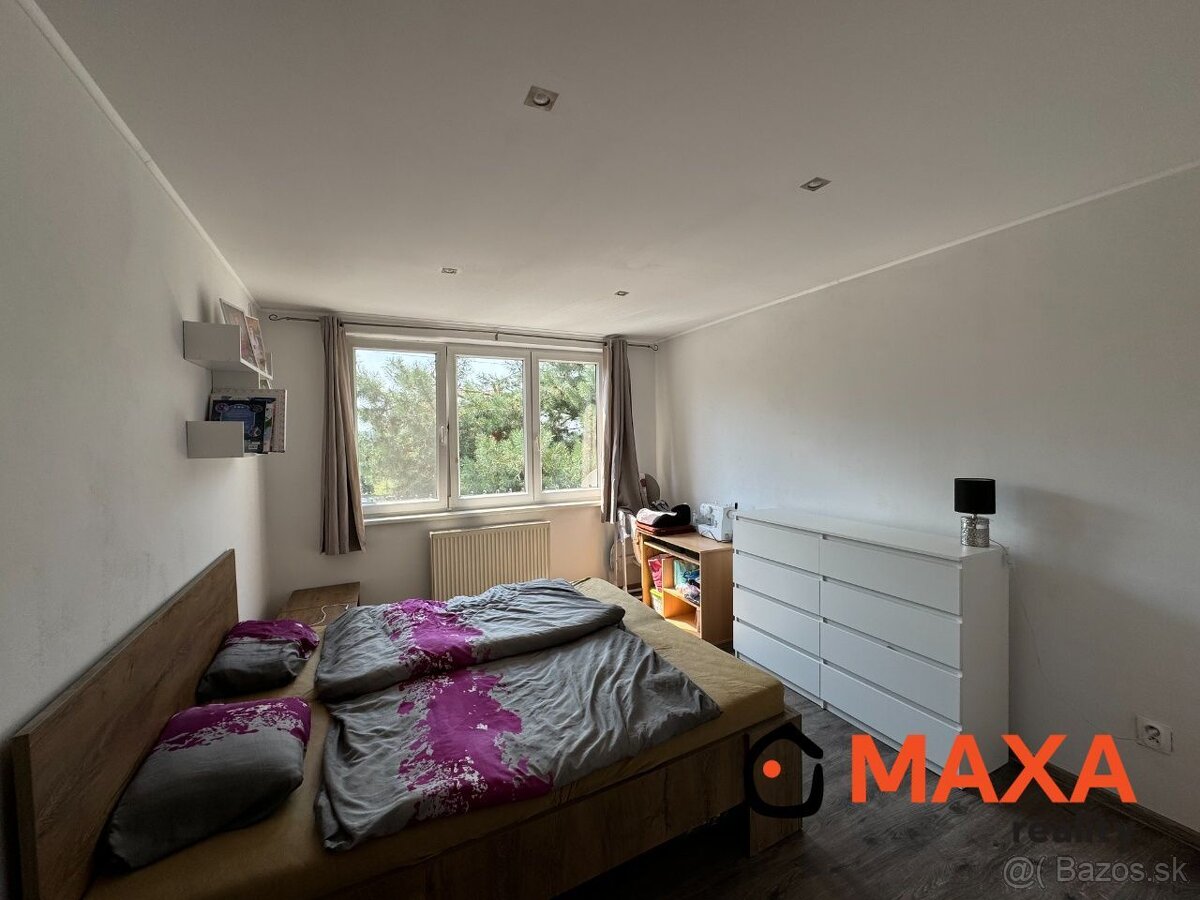 PREDAJ / VÝMENA 4 izbový byt za RD , 2 x garáž, Šaštín - - 7