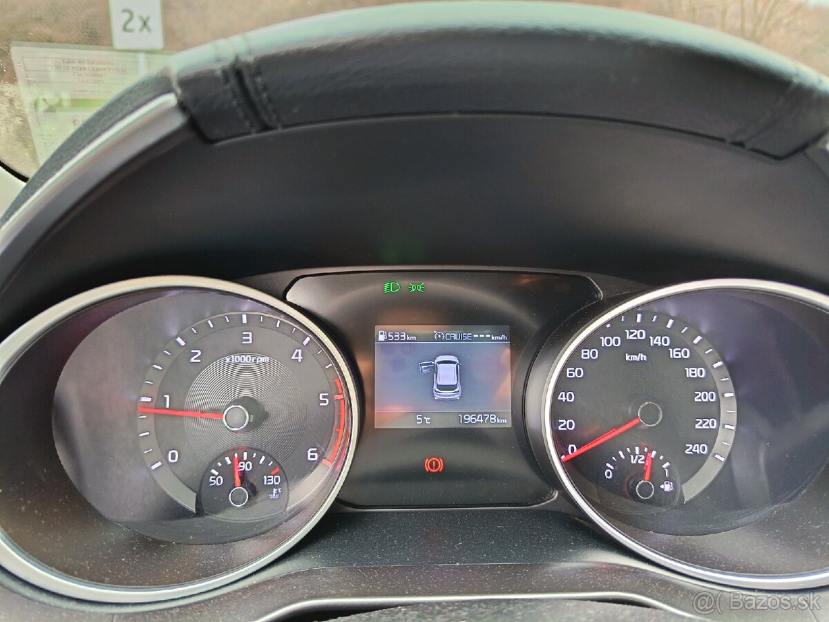 Kia ceed SW 1.6 crdi model 2019 - 7