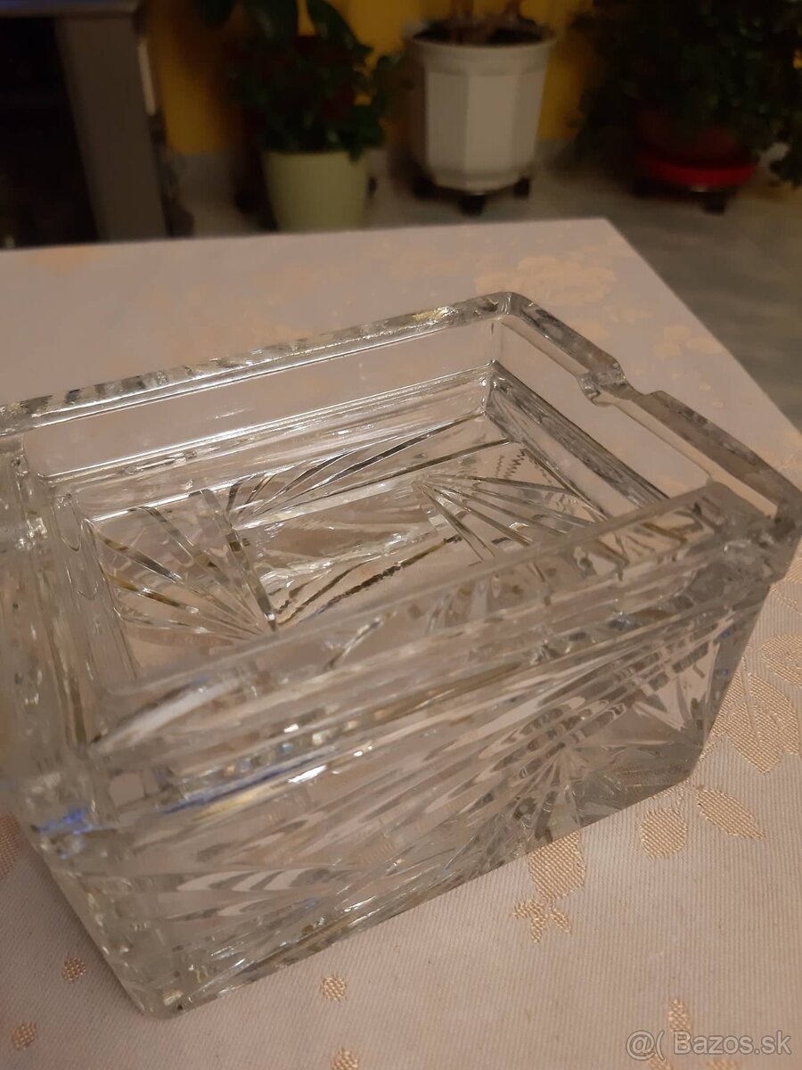 Krištáľ a ručne brúsené sklo - 7