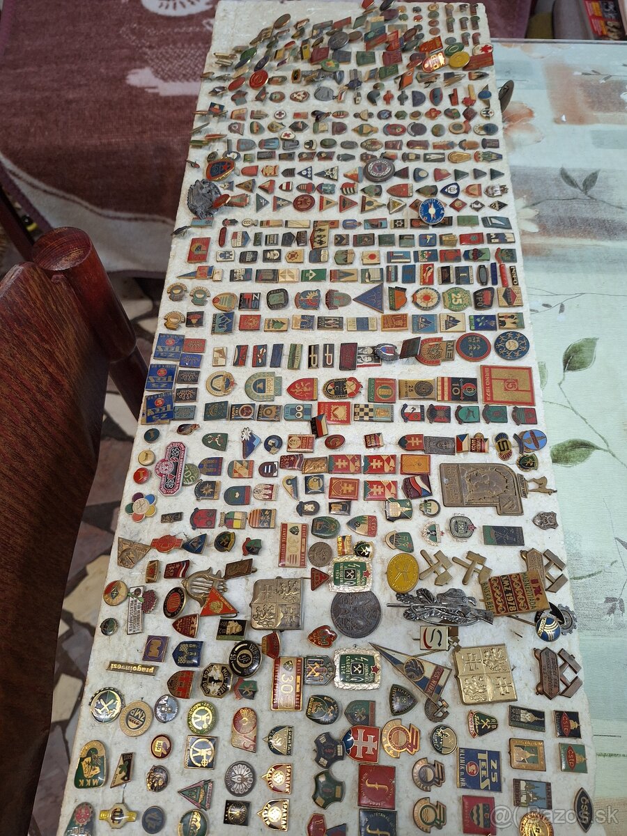 Odznaky a voliera pre papagáje - 7